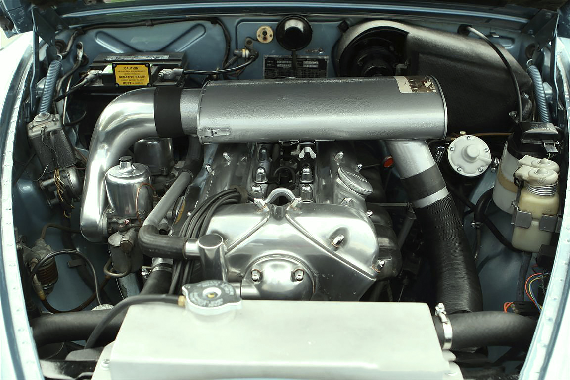 1967-Jaguar-420-Sedan-23.jpg
