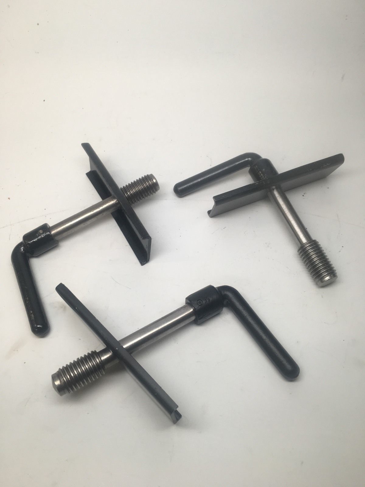 spare wheel clamp.jpg