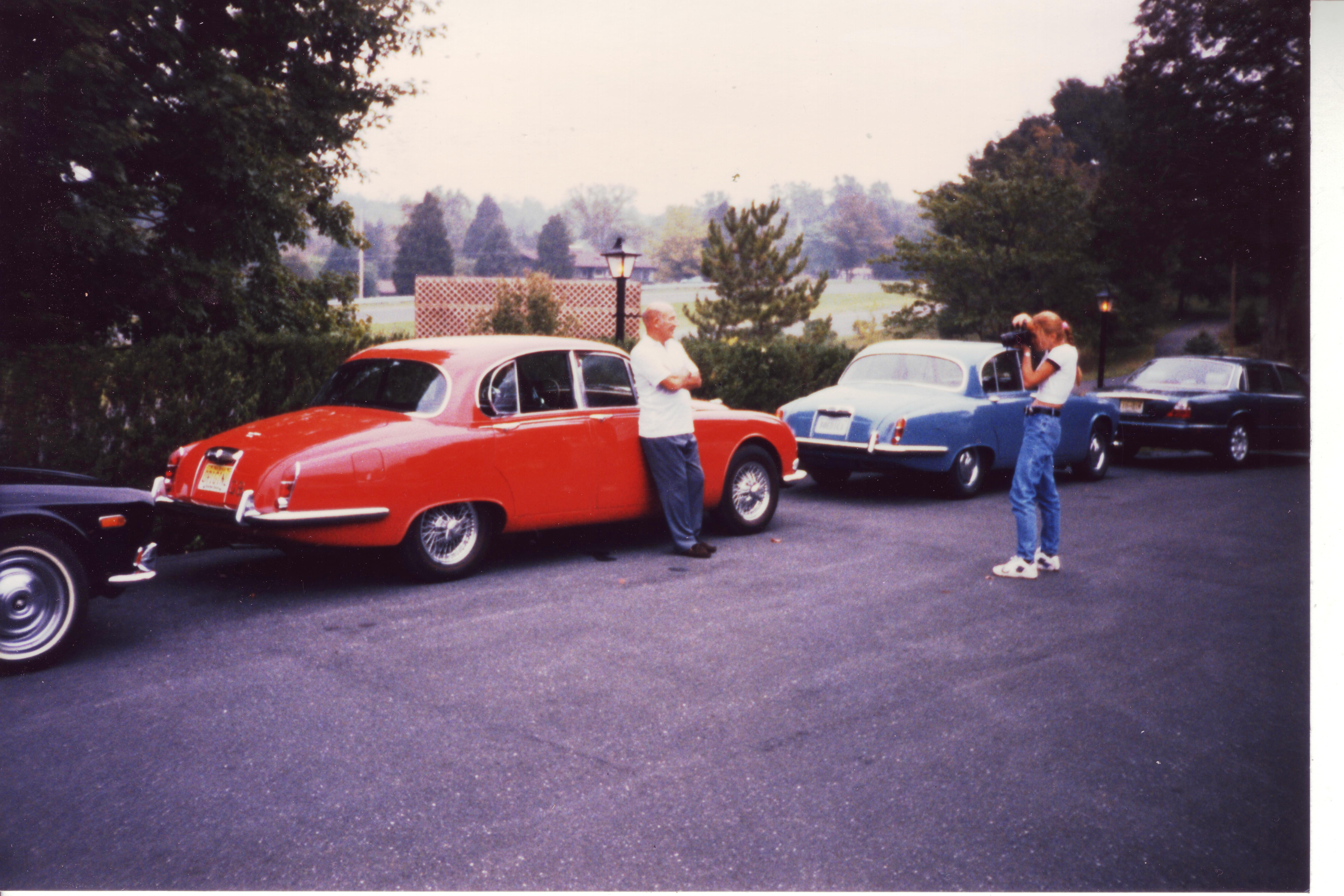 2 Stirling Moss getting photo with P1B79909DN.JPG