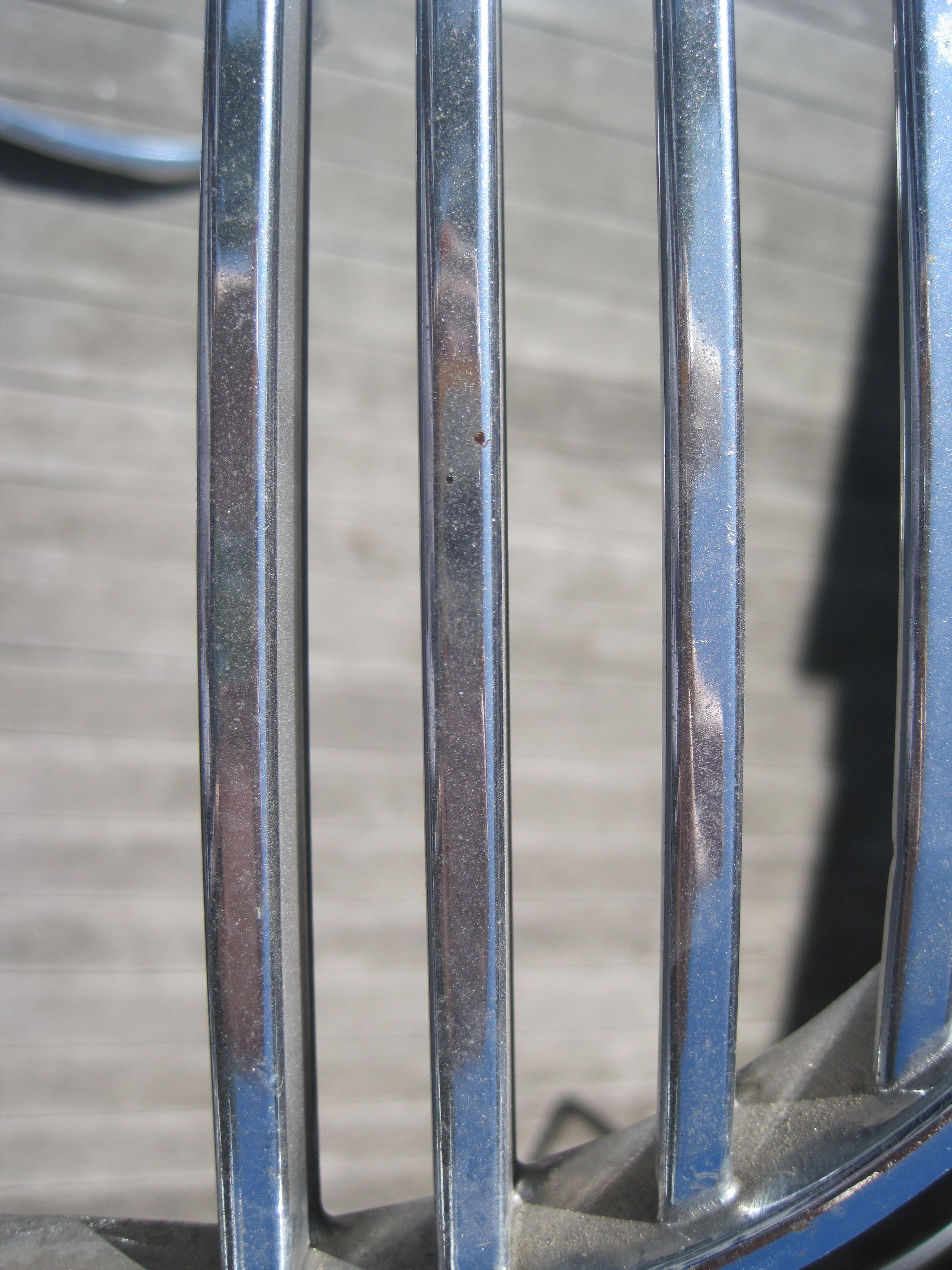 S type grille 007.JPG