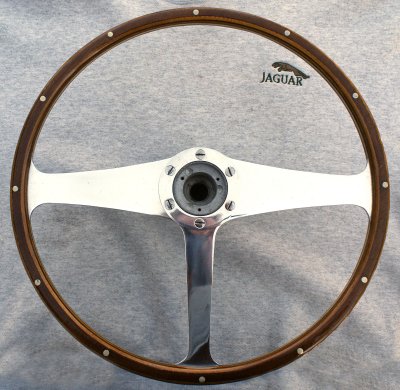 Derrington wheel for Jaguar Mk2 with horn-ring