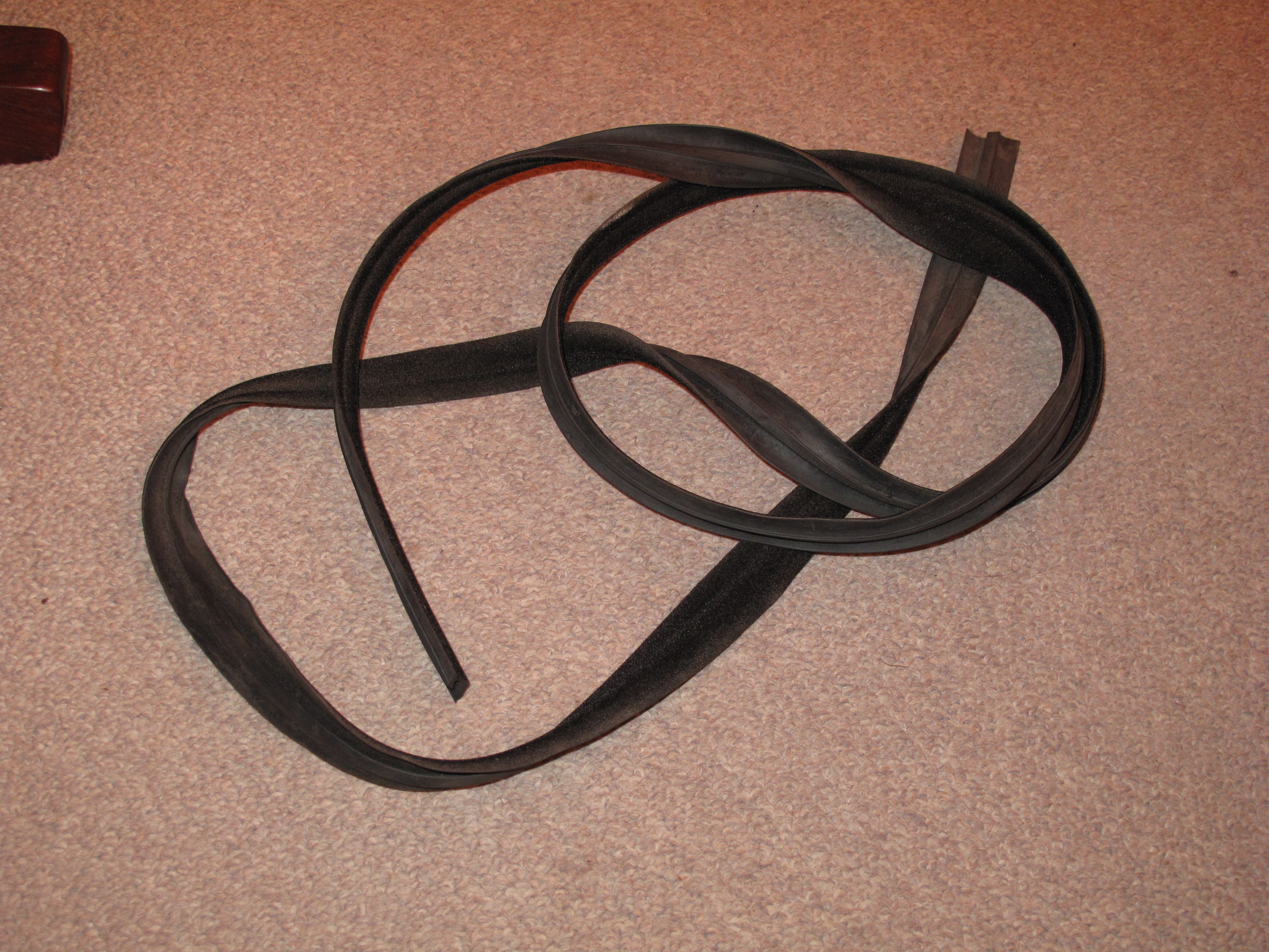 Outer door seal1.JPG