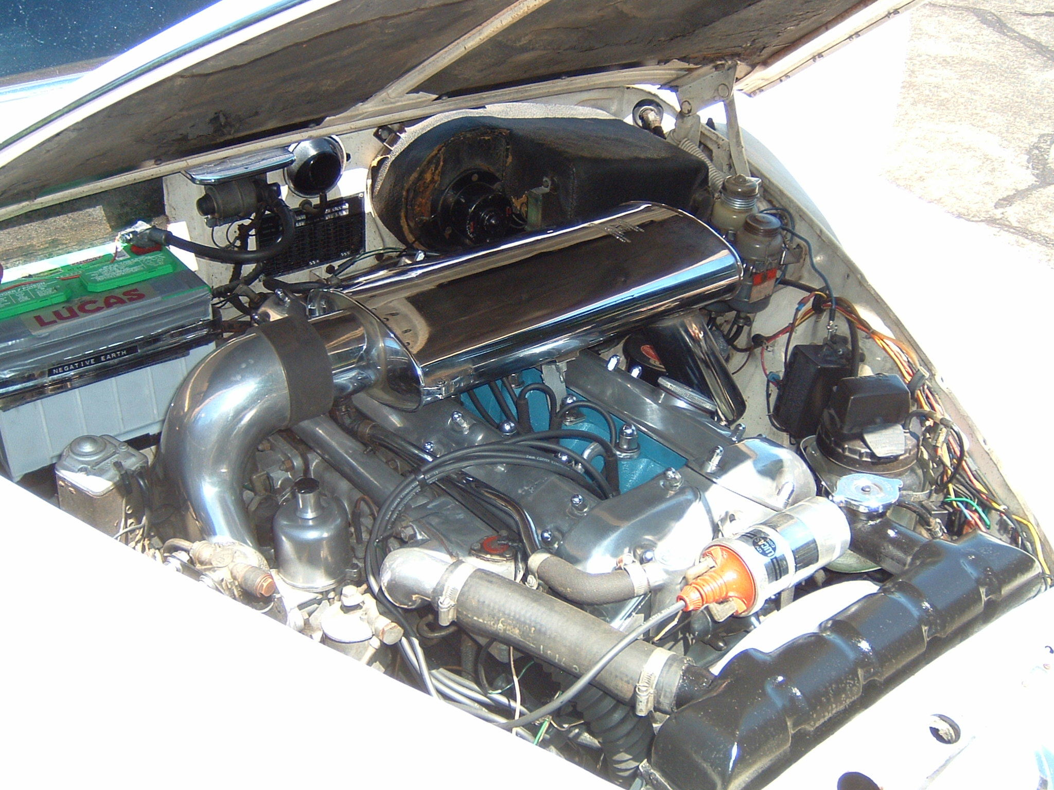 Engine bay 6-17.JPG